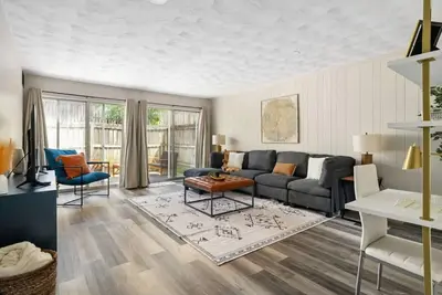 Image de Cedar and Oak - 2 Br, King Beds, Patio