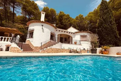 Image de Villa avec jardin et piscine privée à Alcalali