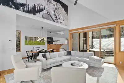 Image de Slopeside Luxury Retreat | Ski-In/Out + Private Hot Tub