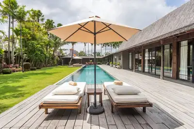 Image de Elegant 5-Bedroom Villa with Pool & Garden Oasis in Umalas, Bali