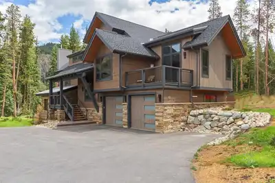Image de Book a Summer Stay Today! Newly Built Luxury Keystone Home with Hot Tub and Gorgeous Views