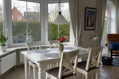 Image de HĂĽbsches Ferienhaus Frauke bei den ZwillingsmĂĽhlen