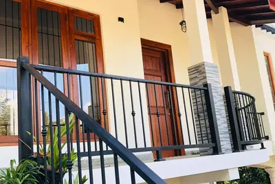 Image de Bluminz Homes provides accommodation with mountain views. 10 min from the city.