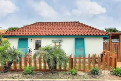 Image de Lorna Beach Cottage- Prime Location | Pet Friendly