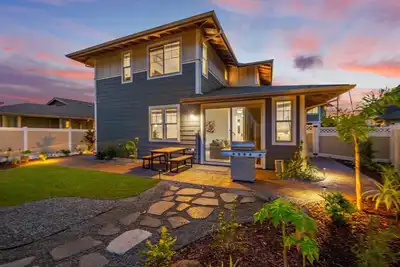 Image de Kalo Homes ~ Tropical Palm Getaway