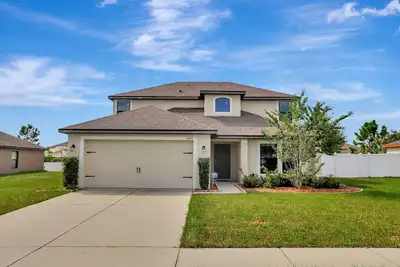Image de Fully-furnished and Spacious House in Tavares, Fl