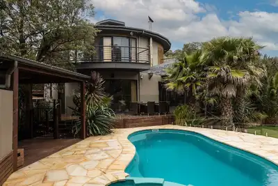 Image de Manuka Retreat; Minutes' walk to the beach or Relax poolside, Wi-Fi, Linen