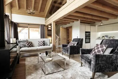 Image de Chalet, 10m des commerces, vue montagne, remise en forme, terrasse, cheminée ou poêle à bois