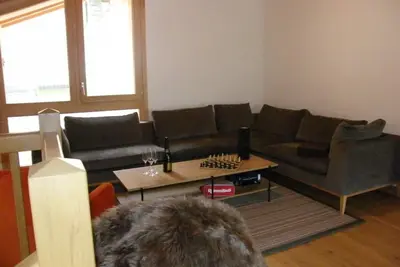 Image de Chalet, 10m des commerces, remise en forme, balcon, cheminée ou poêle à bois, télévision
