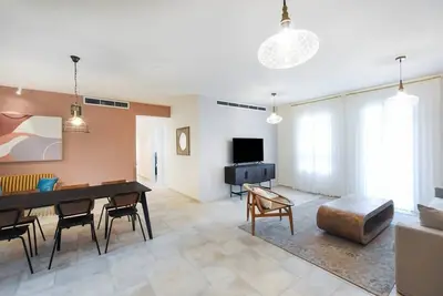 Image de Sea View 3br in Neve Tsedek by HolyGuest