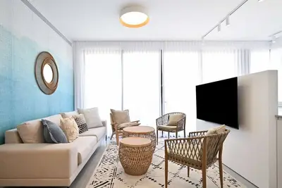 Image de Stylish Oasis 2br near the beach by HolyGuest