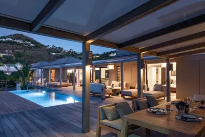 Image de Elegant Villa with a Paradise Setting