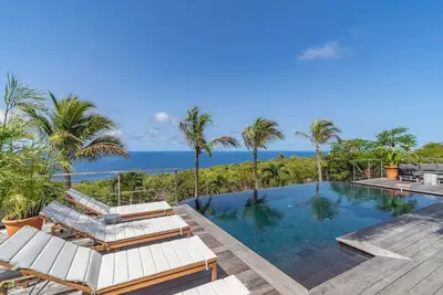 Image de Ideally Located Gorgeous Villa