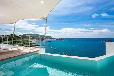 Image de Spacious Villa with Utmost Calm and Beauty