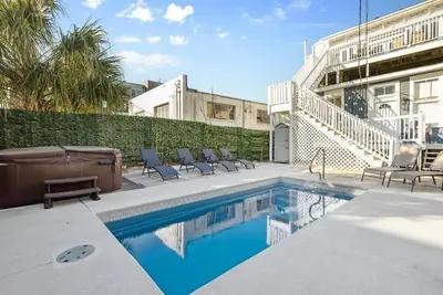 Image de Hall Manor Near Forsyth - Private Pool & Hot Tub!