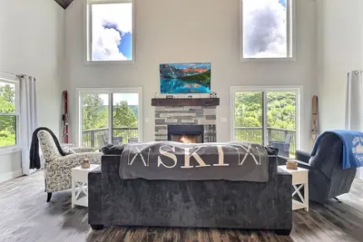 Image de New Build • Ellicottville Ski Chalet • Sleeps 8