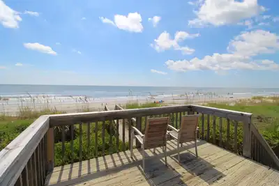 Image de Spacious home w/ direct beach access~Mystic Tide
