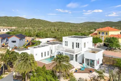 Modern Luxury Oasis in San Fuego - Aruba