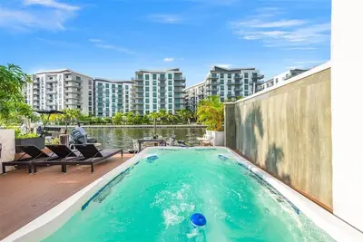 Image de Water Front Villa Riviera