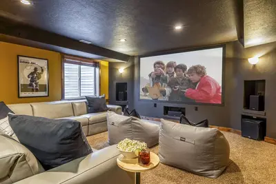 Image de Sleeps 18, Theater Room, Hot Tub- Room for all\n