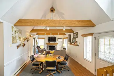 Image de Sun and Snow Escape: Ski/Golf Condo in Peek'n Peak