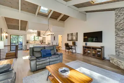 Image de Stylish Incline Village Vacation Rental w/ A/C!