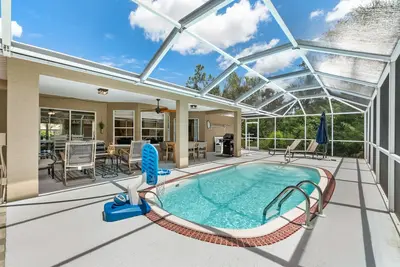 Image de Fall Discount! Close to Beach - Fully Stocked Game Room - Heated Pool!