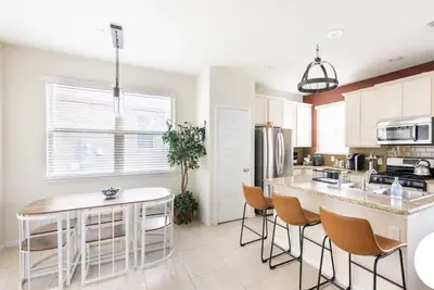 Image de Cozy condo in Round Rock! Charm of Austin in a quiet setting. Pet friendly!