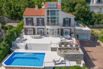 Image de Familienfreundliche Villa mit Unglaublicher Aussicht auf die Kroatische Riviera