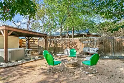 Image de Frieden Haus | 2/1, Hot Tub, Fire-pit, Full Kitchen