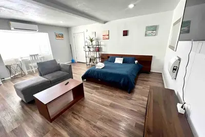 Image de Spacious & Modern Loft - Remodeled, Near Ft. Bliss Unit 2\n