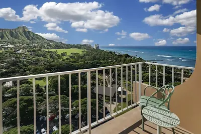 Image de Proximity at its Best! 2 Convenient Units near Queen's Surf Beach, Pets Allowed!