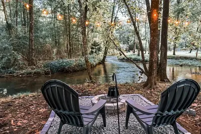 Image de Nature's Cedar Creek Getaway\n