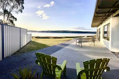 Image de Absolute waterfront - Family & pet friendly house