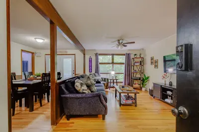 Image de Cozy Stay at The Greenwood!