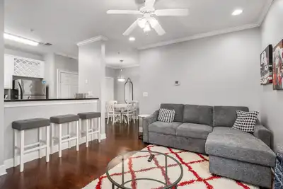 Image de TideWalk Retreat: Your Ultimate Game Day Oasis Just 0. 5 Miles from Bryant-Denny