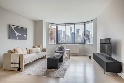 Image de Clean Kips Bay 2br w/ Gym & Doorman, nr Comedy & Theater, by Blueground