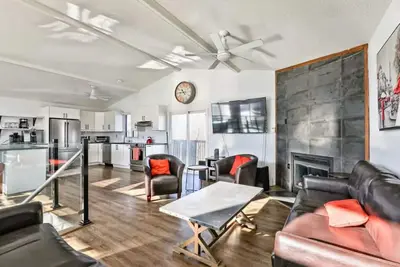 Image de SlopeSide Chalet at The Blue Mountains - 6 Br with a View!
