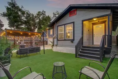 Image de Magnolia Park Urban Retreat - 2-Bd\/1-Ba with Yard