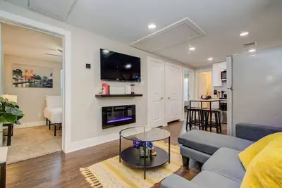 Image de Magnolia Park Urban Retreat - 2-Bd\/1-Ba with Yard!