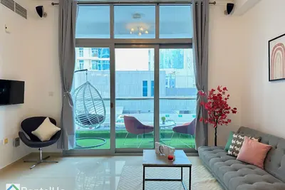 Image de Big Studio w/ Balcony and easy access to the Beach in Marina