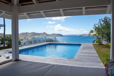 Image de Villa with Beautiful Tropical Garden