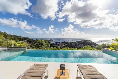 Image de Outstanding Villa with an Amazing Sunset View