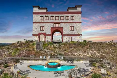 Image de Arc de Texas- Lafayatte Suite I Atv's, Pool, Stargazing, on 2001 acres!