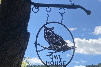 Image de New build Owl House, quiet, near trails, stargazing!