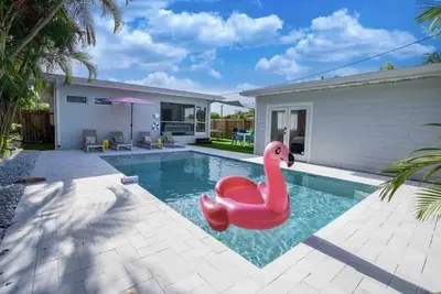 Image de Flamingo Villa / 4br walk to downtown