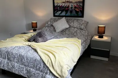 Image de La Madeleine, Appartement Rez-de-Jardin parfait pour travail ou loisir.