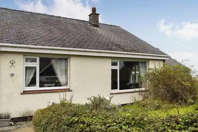 Image de Homely and inviting a great family property, just under two miles from Red Wharf Bay.