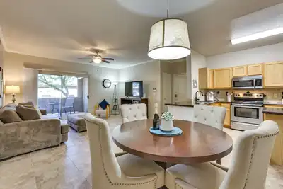Walk to Papago Park: Central Phoenix Condo