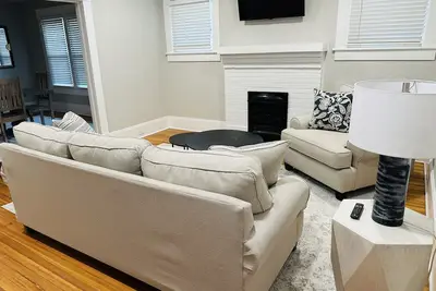 Image de Beautiful Remodeled Home Located Near Guilford College in Greensboro, Nc